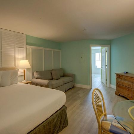 Lighthouse Resort: Inn & Suites Fort Myers Buitenkant foto